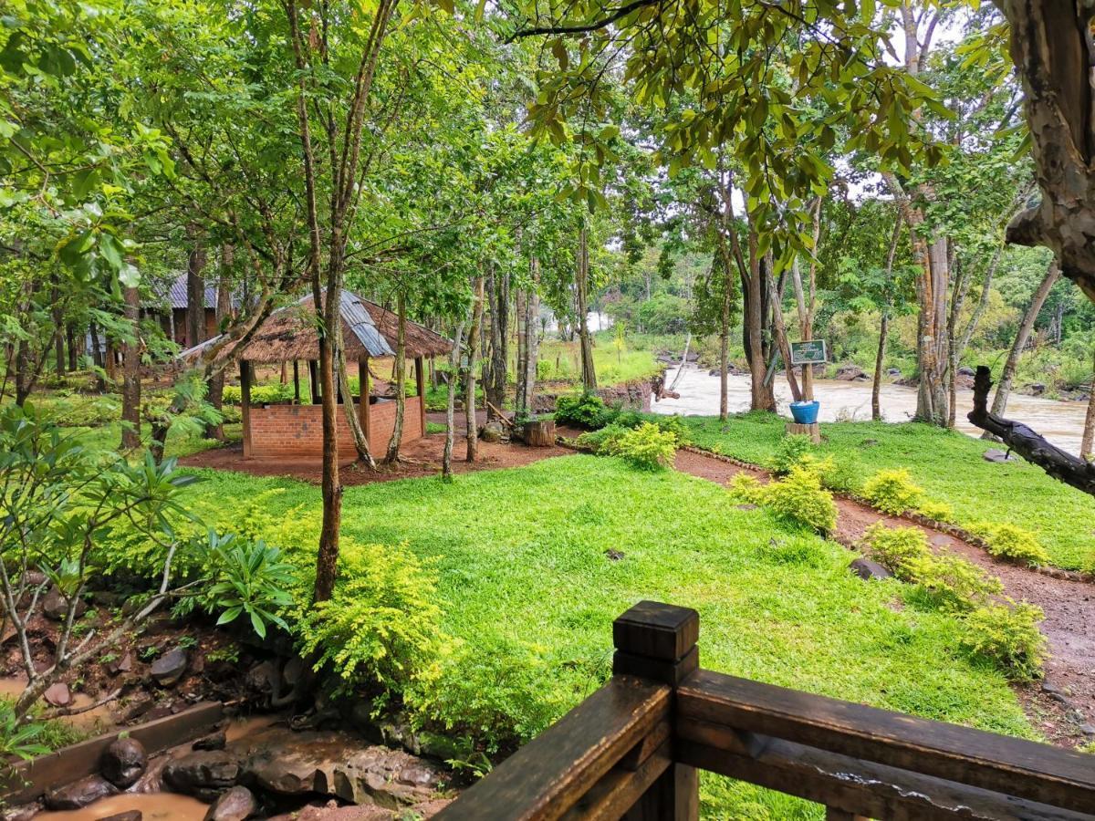 Tadlo Lodge Beng Bagian luar foto