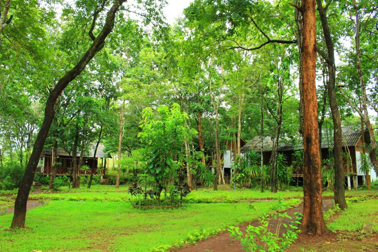 Tadlo Lodge Beng Bagian luar foto