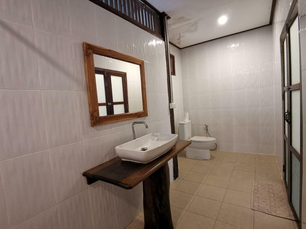 Tadlo Lodge Beng Bagian luar foto