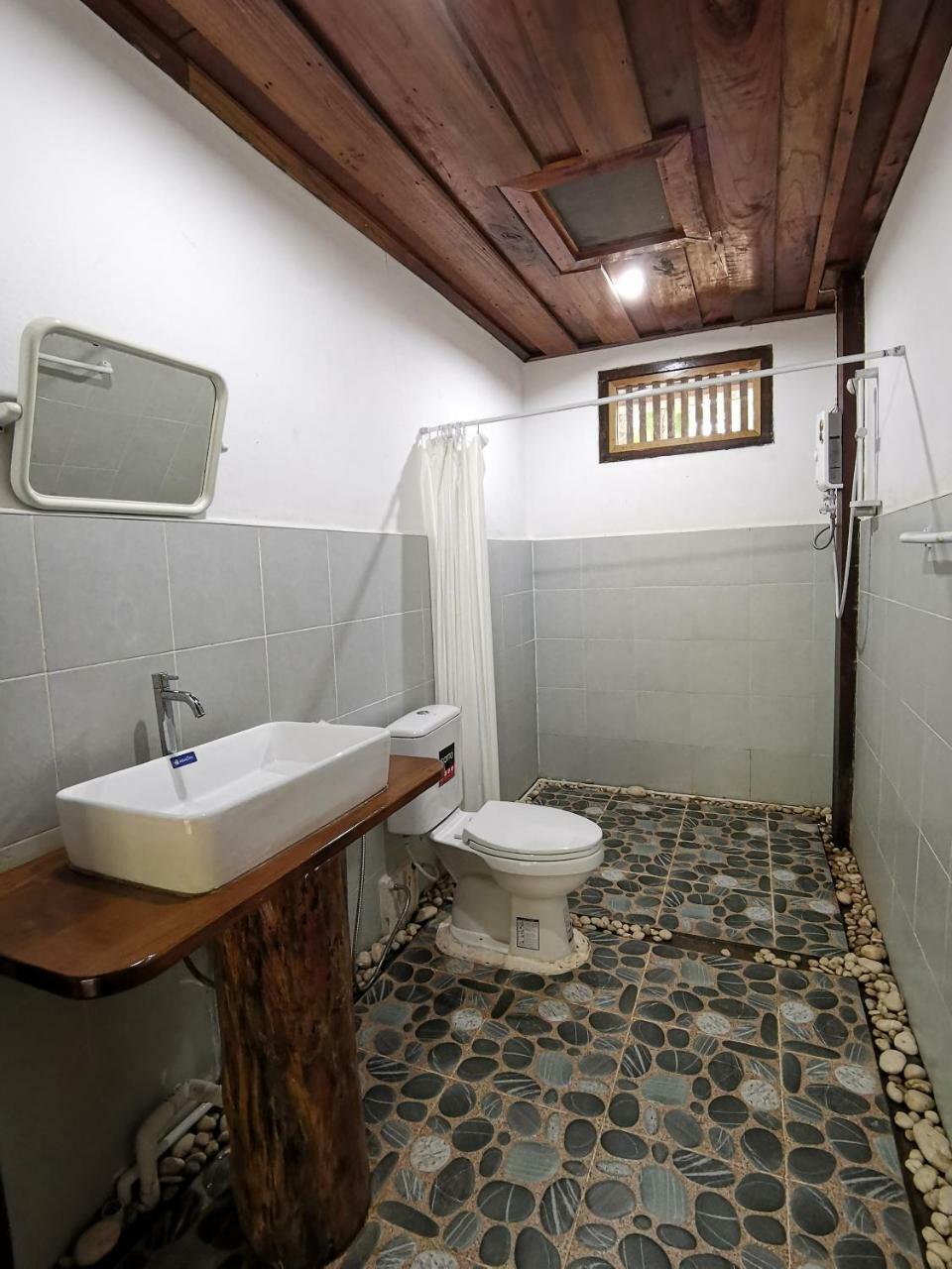 Tadlo Lodge Beng Bagian luar foto